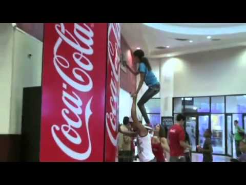 Coca Cola: Friendship Machine.